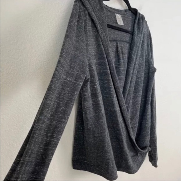 Calia wrap hooded shirt women’s size small gray - Picture 8 of 8